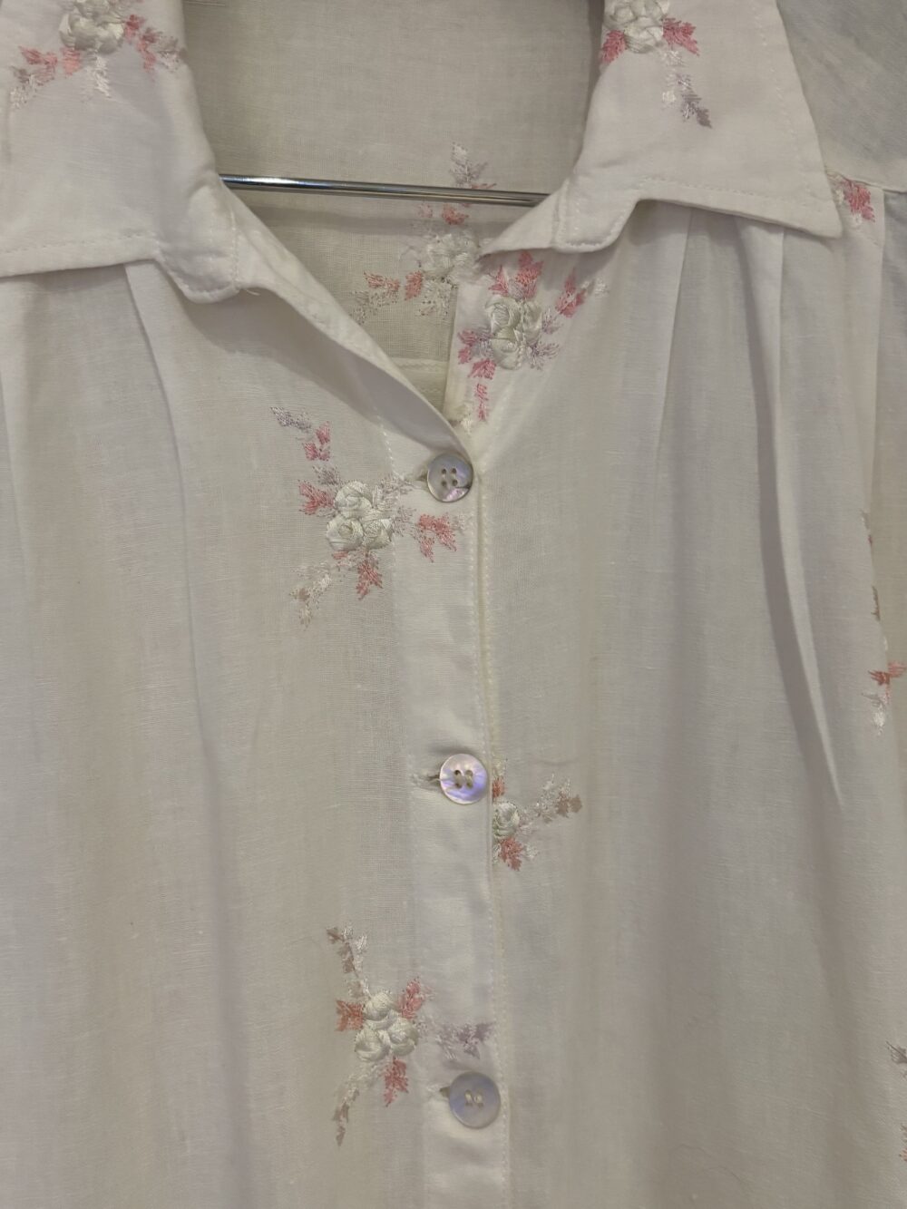 CAMISA ALGODÃO  BORDADA FLORES - Image 2