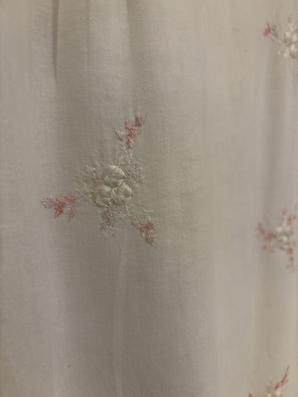 CAMISA ALGODÃO  BORDADA FLORES - Image 4